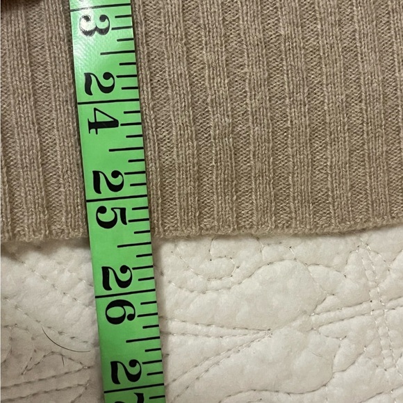 Lafayette 148 New York 100% Cashmere Light Tan Cowl Neck Sweater, size M - Picture 8 of 9